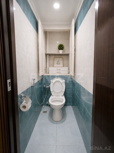 Продаётся 2-комн. вторичка 70 м², м. Ази Асланов, photo 12 from 13