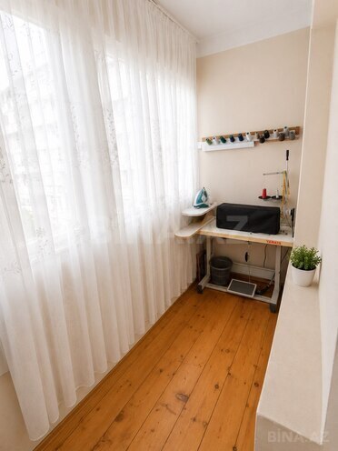 Продаётся 2-комн. вторичка 70 м², м. Ази Асланов, photo 9 from 13