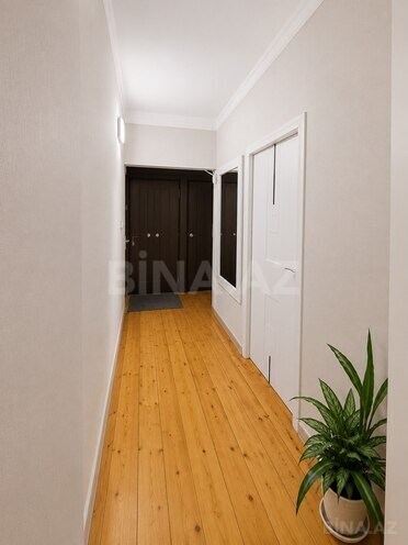 Продаётся 2-комн. вторичка 70 м², м. Ази Асланов, photo 7 from 13