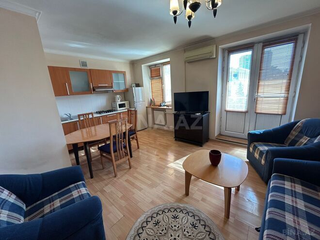 İcarəyə verilir 2 otaqlı köhnə tikili 60 m², 28 May m., photo 1 from 16