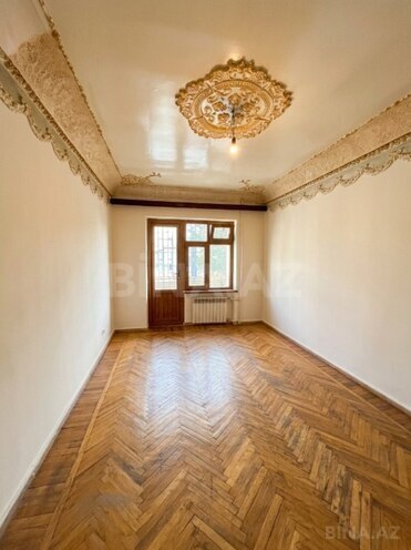 Satılır 3 otaqlı köhnə tikili 70 m², Neftçilər m., photo 1 from 9