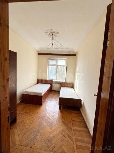 Satılır 3 otaqlı köhnə tikili 70 m², Neftçilər m., photo 4 from 9