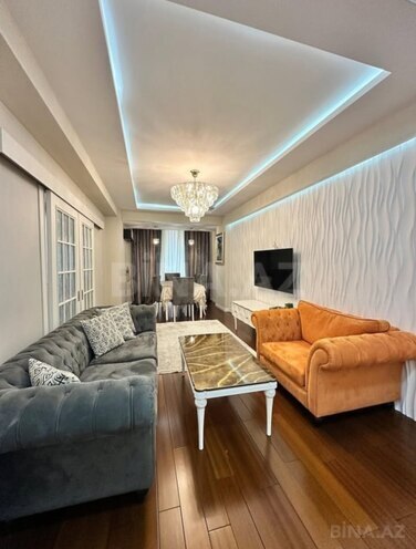 Сдаётся 3-комн. новостройка 117 м², м. Иншаатчылар, photo 1 from 15
