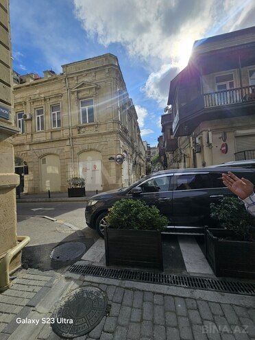 Satılır 3 otaqlı köhnə tikili 80 m², Sahil m., photo 6 from 32