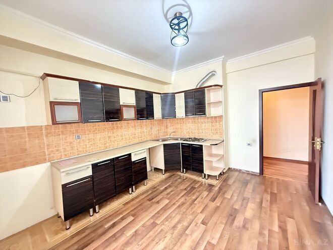 Сдаётся 3-комн. новостройка 130 м², м. Ази Асланов, photo 9 from 26