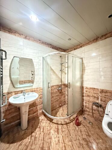 Сдаётся 3-комн. новостройка 130 м², м. Ази Асланов, photo 21 from 26