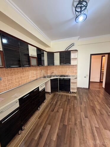 Сдаётся 3-комн. новостройка 130 м², м. Ази Асланов, photo 8 from 26