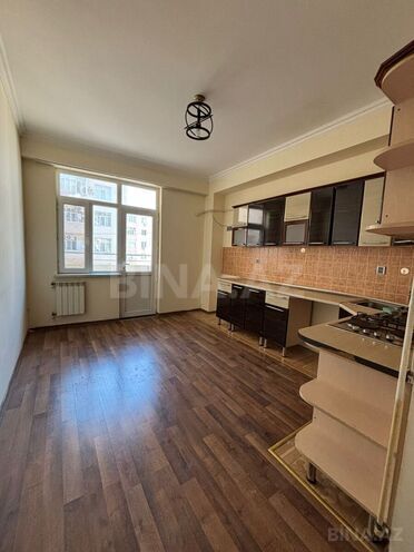 Сдаётся 3-комн. новостройка 130 м², м. Ази Асланов, photo 16 from 26