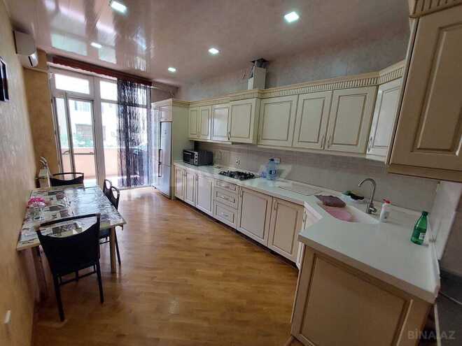 Сдаётся 3-комн. новостройка 170 м², м. Низами, photo 10 from 18