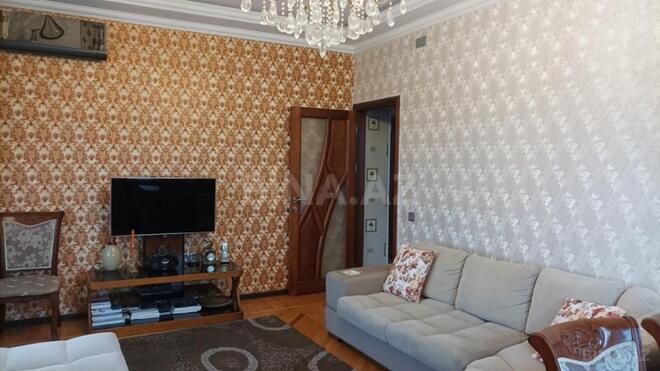 Satılır 3 otaqlı köhnə tikili 80 m², Gənclik m., photo 1 from 10