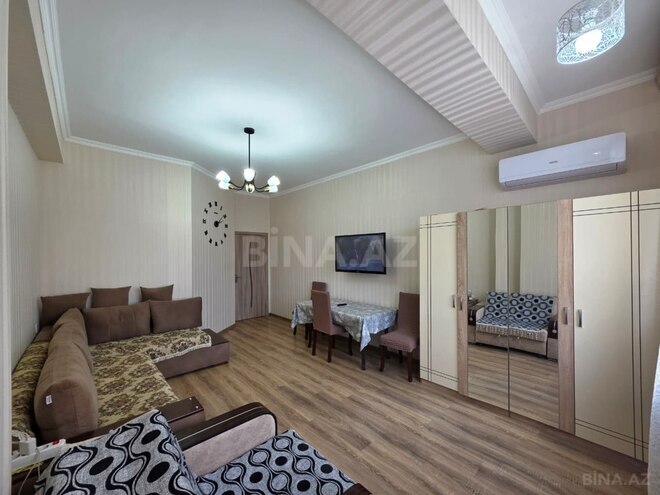 Продаётся 1-комн. новостройка 53.7 м², м. Низами, photo 1 from 12
