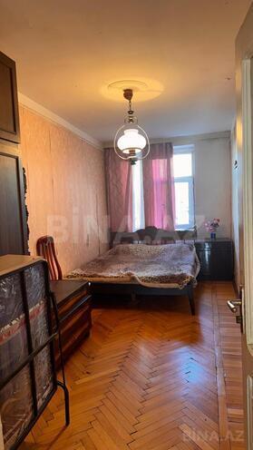 İcarəyə verilir 2 otaqlı köhnə tikili 605 m², İnşaatçılar m., photo 6 from 10