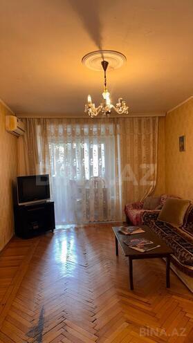 İcarəyə verilir 2 otaqlı köhnə tikili 605 m², İnşaatçılar m., photo 3 from 10