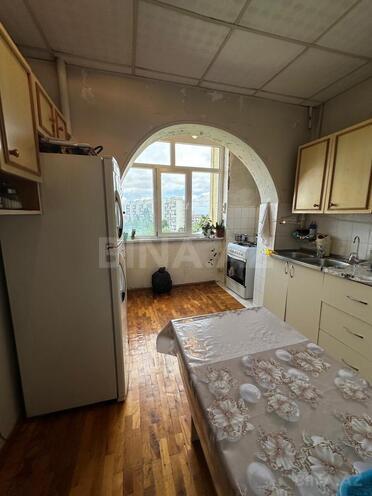 Satılır 4 otaqlı köhnə tikili 105 m², Qara Qarayev m., photo 6 from 13