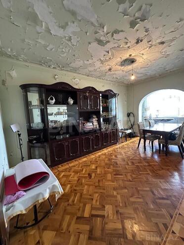Satılır 4 otaqlı köhnə tikili 105 m², Qara Qarayev m., photo 3 from 13