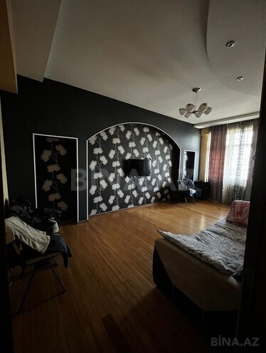 Продаётся 3-комн. новостройка 80 м², м. Кара Караев, photo 1 from 12