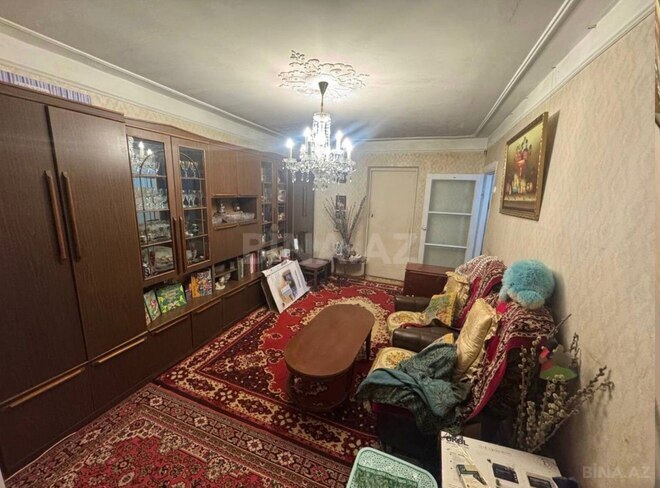 Продаётся 3-комн. вторичка 70 м², м. Нефтчиляр, photo 1 from 11