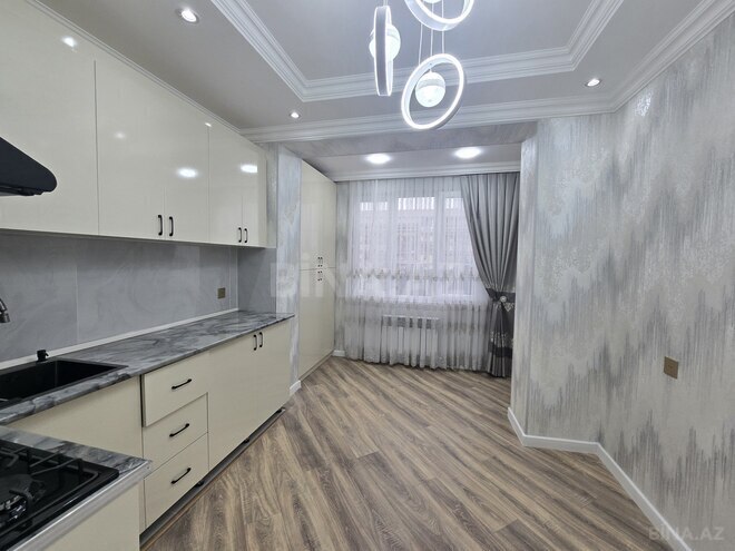 Продаётся 2-комн. вторичка 60 м², photo 1 from 18