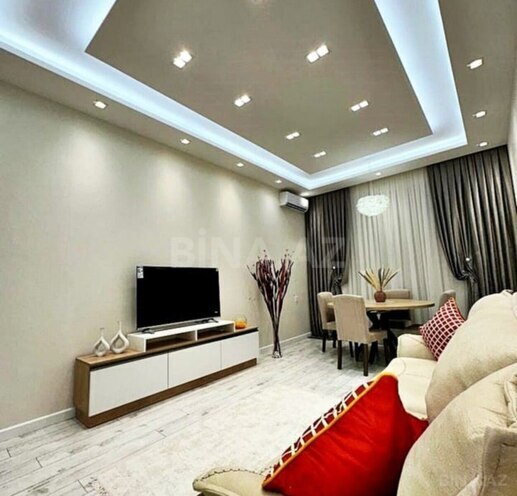 Продаётся 3-комн. вторичка 83 м², м. Мемар Аджеми, photo 1 from 7