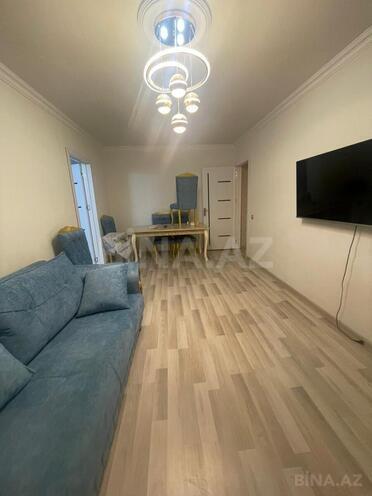 Сдаётся 3-комн. вторичка 60 м², м. Кара Караев, photo 1 from 10