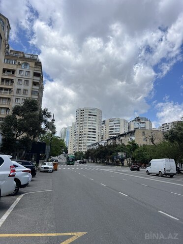 Продаётся 2-комн. новостройка 115 м², м. Элмляр Академиясы, photo 1 from 15
