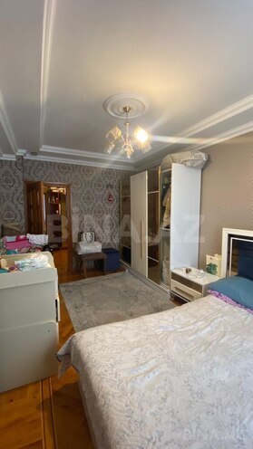 Продаётся 3-комн. вторичка 80 м², м. Ази Асланов, photo 5 from 17