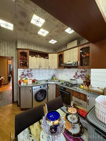 Продаётся 4-комн. вторичка 100 м², м. Ази Асланов, photo 14 from 29