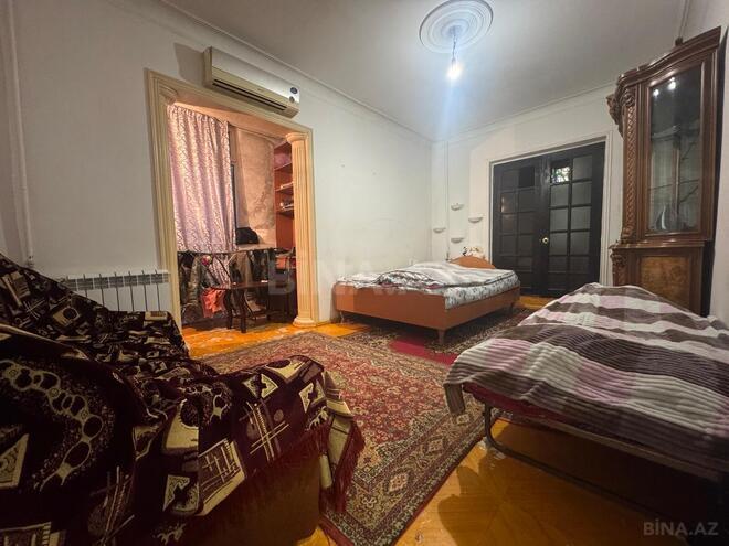 Satılır 2 otaqlı köhnə tikili 50 m², Gənclik m., photo 1 from 13