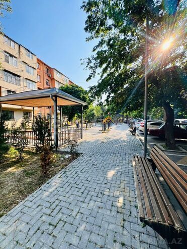 Satılır 3 otaqlı köhnə tikili 75 m², Qara Qarayev m., photo 17 from 18