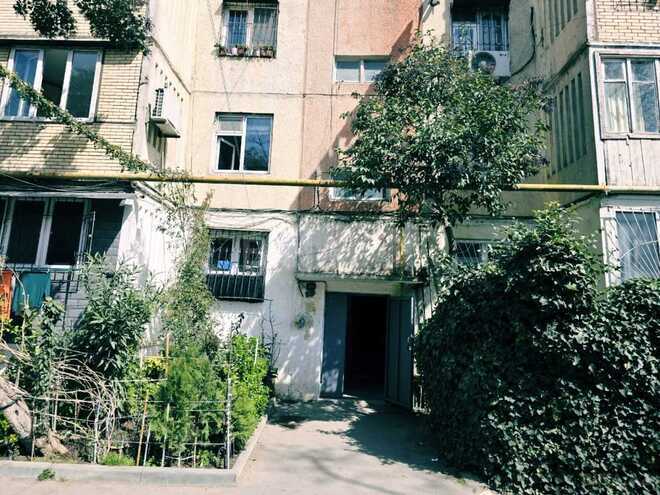 Продаётся 1-комн. вторичка 36 м², м. Нефтчиляр, photo 7 from 9