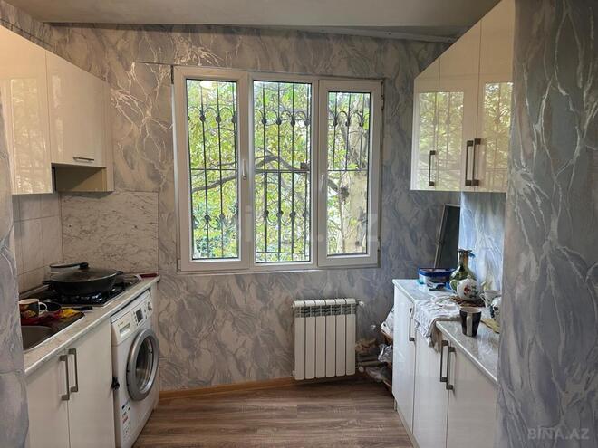 Satılır 2 otaqlı köhnə tikili 50 m², İnşaatçılar m., photo 5 from 8