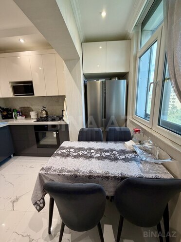 Satılır 2 otaqlı köhnə tikili 65 m², 8-ci mikrorayon q., photo 21 from 26