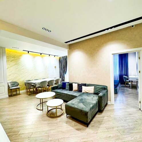 Продаётся 4-комн. новостройка 111 м², м. Гянджлик, photo 1 from 11