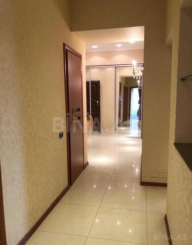 İcarəyə verilir 4 otaqlı yeni tikili 180 m², 28 May m., photo 9 from 11