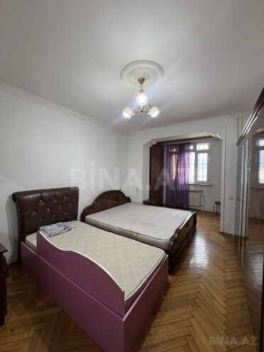Satılır 3 otaqlı köhnə tikili 110 m², Elmlər Akademiyası m., photo 13 from 21