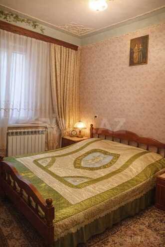 Satılır 3 otaqlı köhnə tikili 85 m², Xalqlar Dostluğu m., photo 1 from 7
