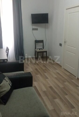 Сдаётся 3-комн. вторичка 70 м², м. Иншаатчылар, photo 3 from 12