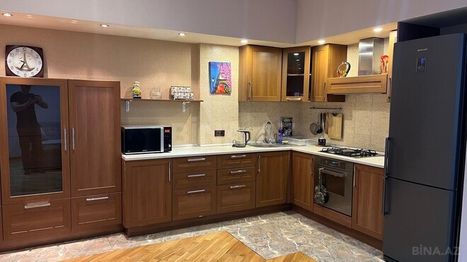 Сдаётся 2-комн. новостройка 80 м², м. 28 мая, photo 1 from 14