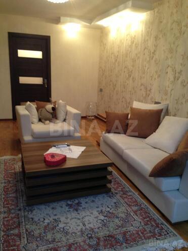 Сдаётся 2-комн. вторичка 60 м², Ясамальский р., photo 1 from 8