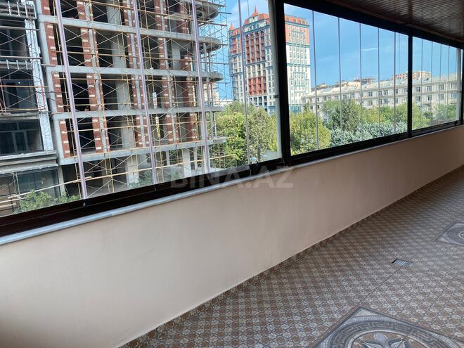 Satılır 4 otaqlı yeni tikili 250 m², 28 May m., photo 31 from 32