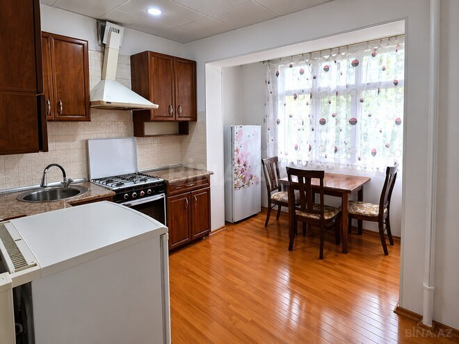 İcarəyə verilir 2 otaqlı köhnə tikili 75 m², Azadlıq Prospekti m., photo 5 from 11