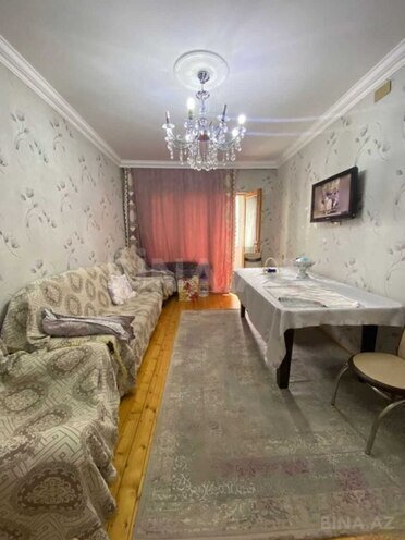 Продаётся 3-комн. вторичка 90 м², м. Кара Караев, photo 1 from 14