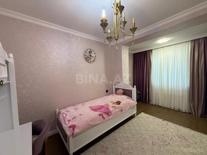 Продаётся 4-комн. вторичка 110 м², м. Нефтчиляр, photo 11 from 20