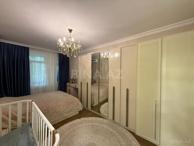 Продаётся 4-комн. вторичка 110 м², м. Нефтчиляр, photo 9 from 20