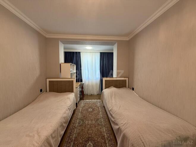 Продаётся 4-комн. вторичка 110 м², м. Нефтчиляр, photo 5 from 20