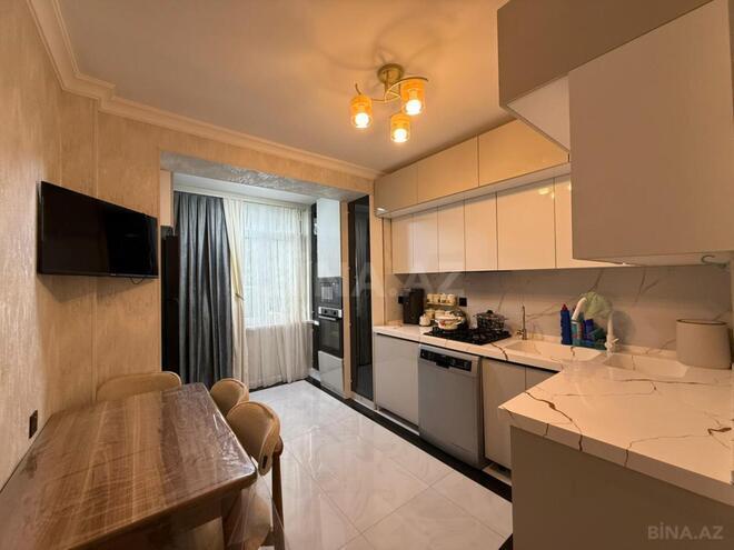 Продаётся 4-комн. вторичка 110 м², м. Нефтчиляр, photo 14 from 20