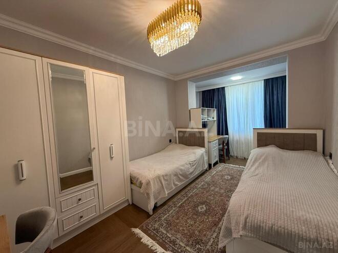 Продаётся 4-комн. вторичка 110 м², м. Нефтчиляр, photo 7 from 20