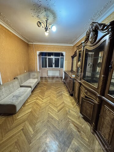 İcarəyə verilir 2 otaqlı köhnə tikili 65 m², 8-ci mikrorayon q., photo 1 from 28