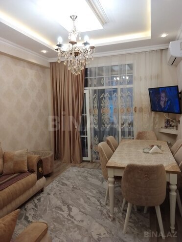 Продаётся 2-комн. новостройка 65 м², Абшеронcкий  р., photo 1 from 14