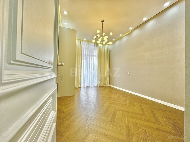 Продаётся 3-комн. новостройка 92 м², м. Кара Караев, photo 12 from 18